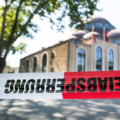 Moschee Duisburg Absperrung