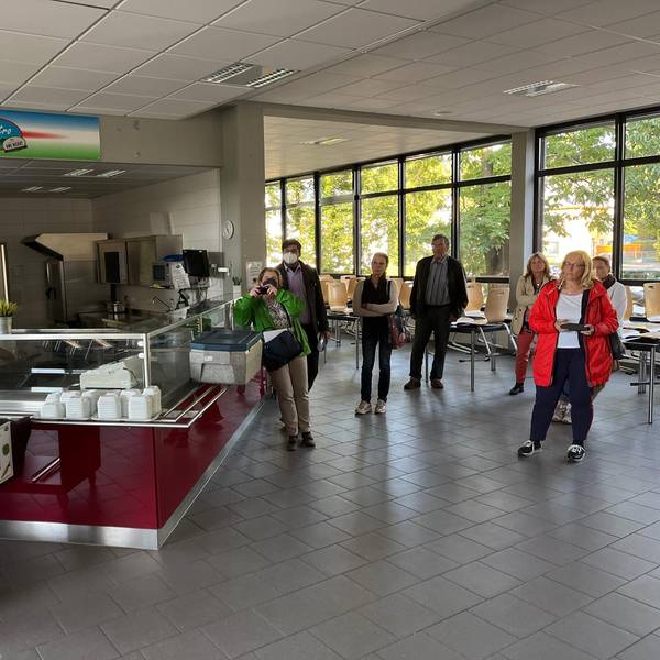 BUR-Gesamtschule_ Mensa