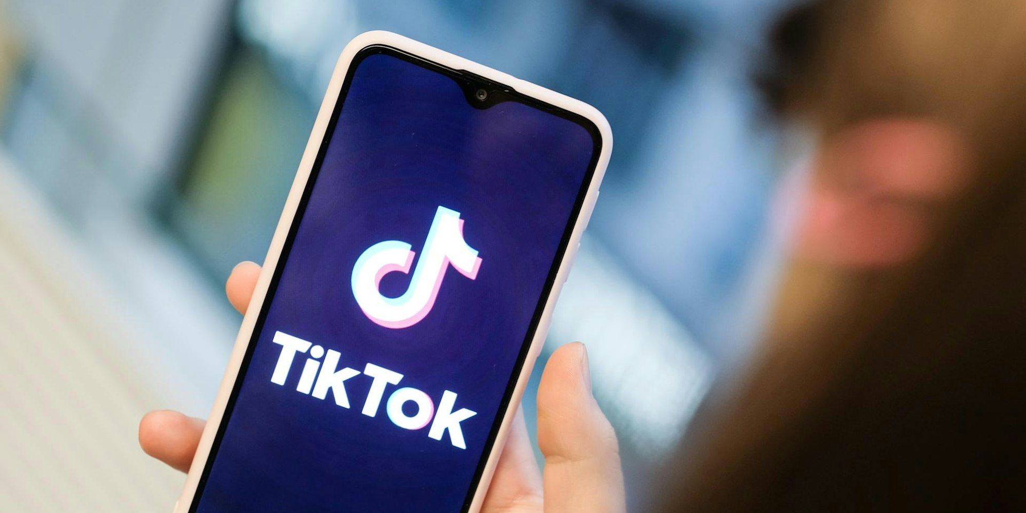 Tiktok Hintergründe 140120