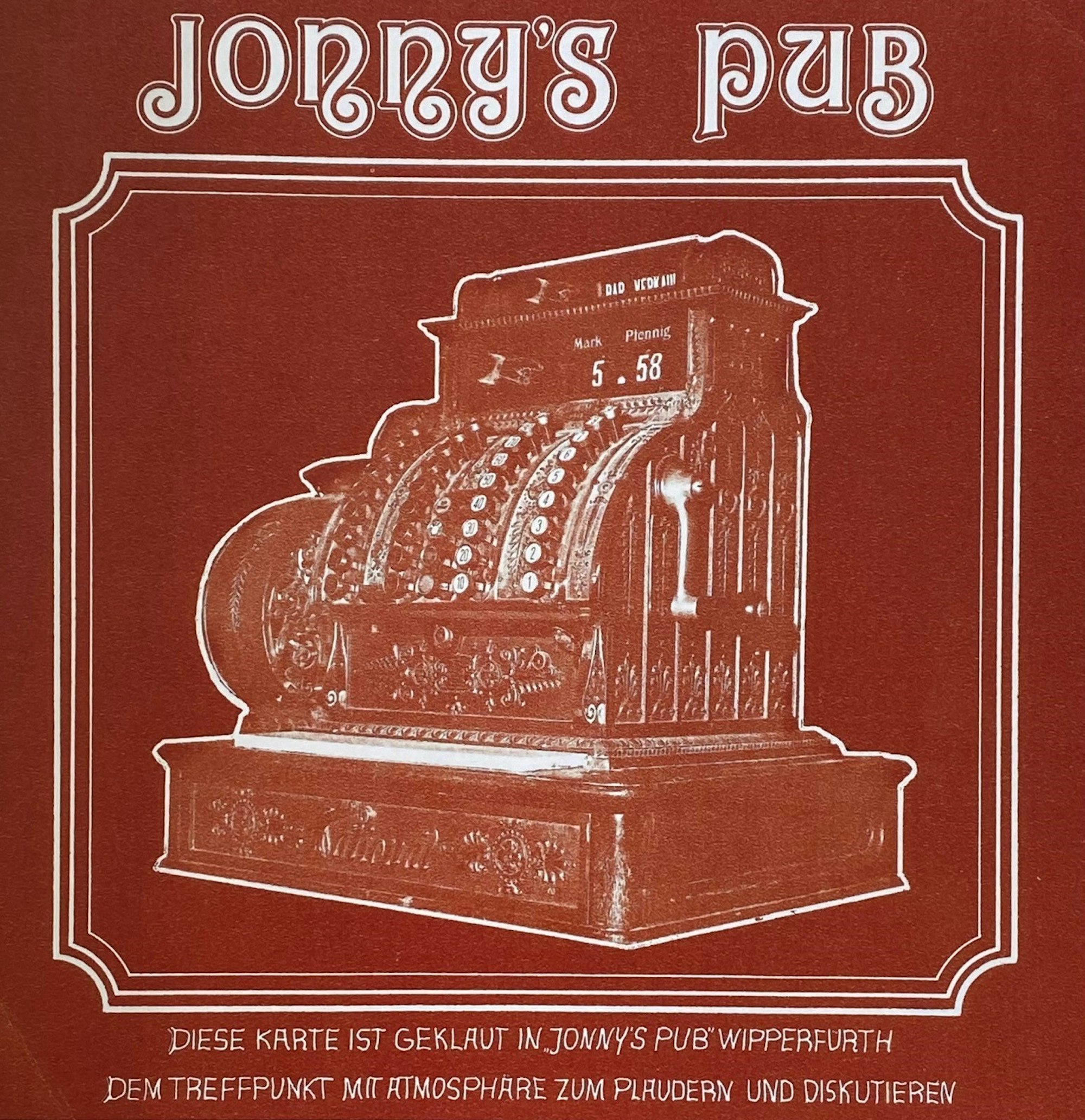 Ein alter Flyer, der eine Kasse auf rotem Hintergrund zeigt.