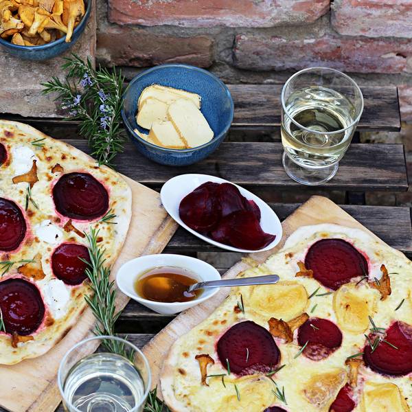 flammkuchen mit roter bete