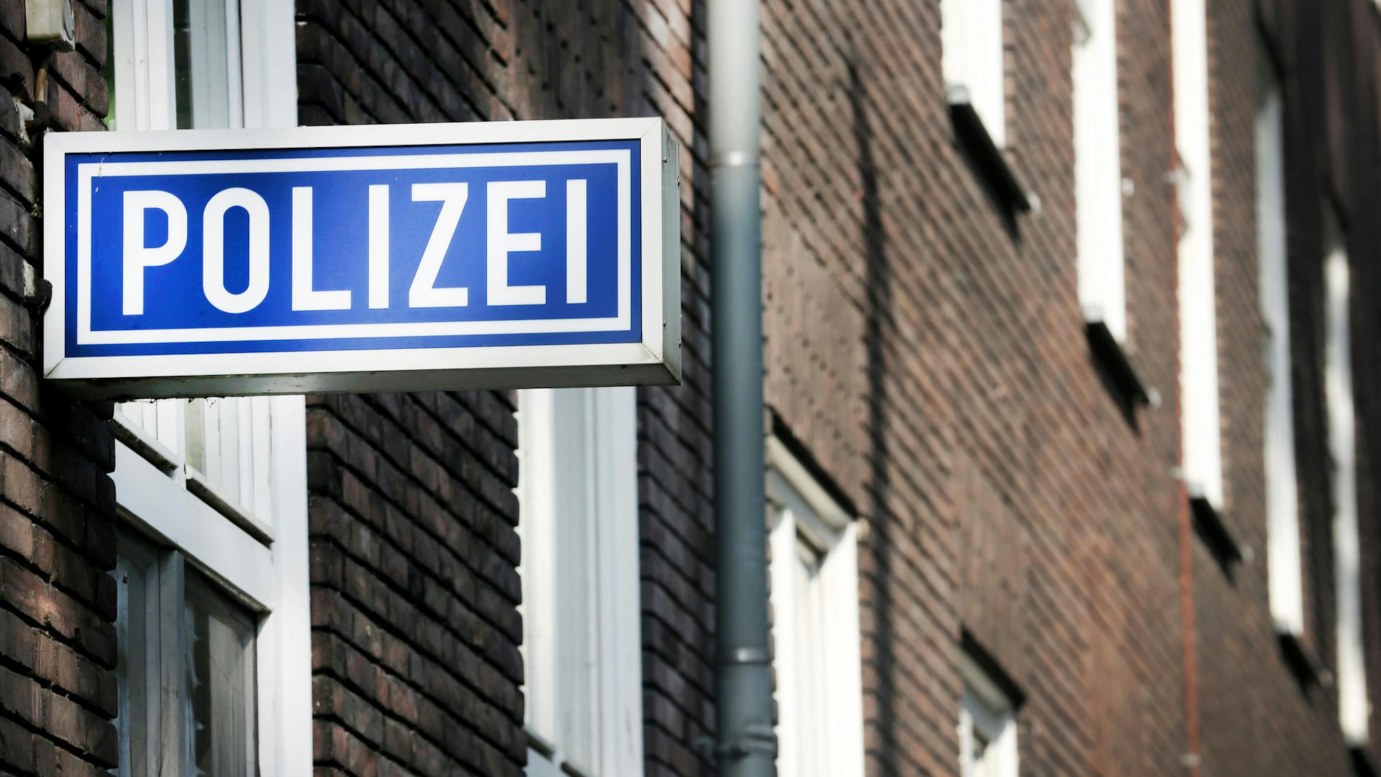 Die 13-jährige Vermisste suchte schließlich eine Polizeiwache auf (Symbolfoto).