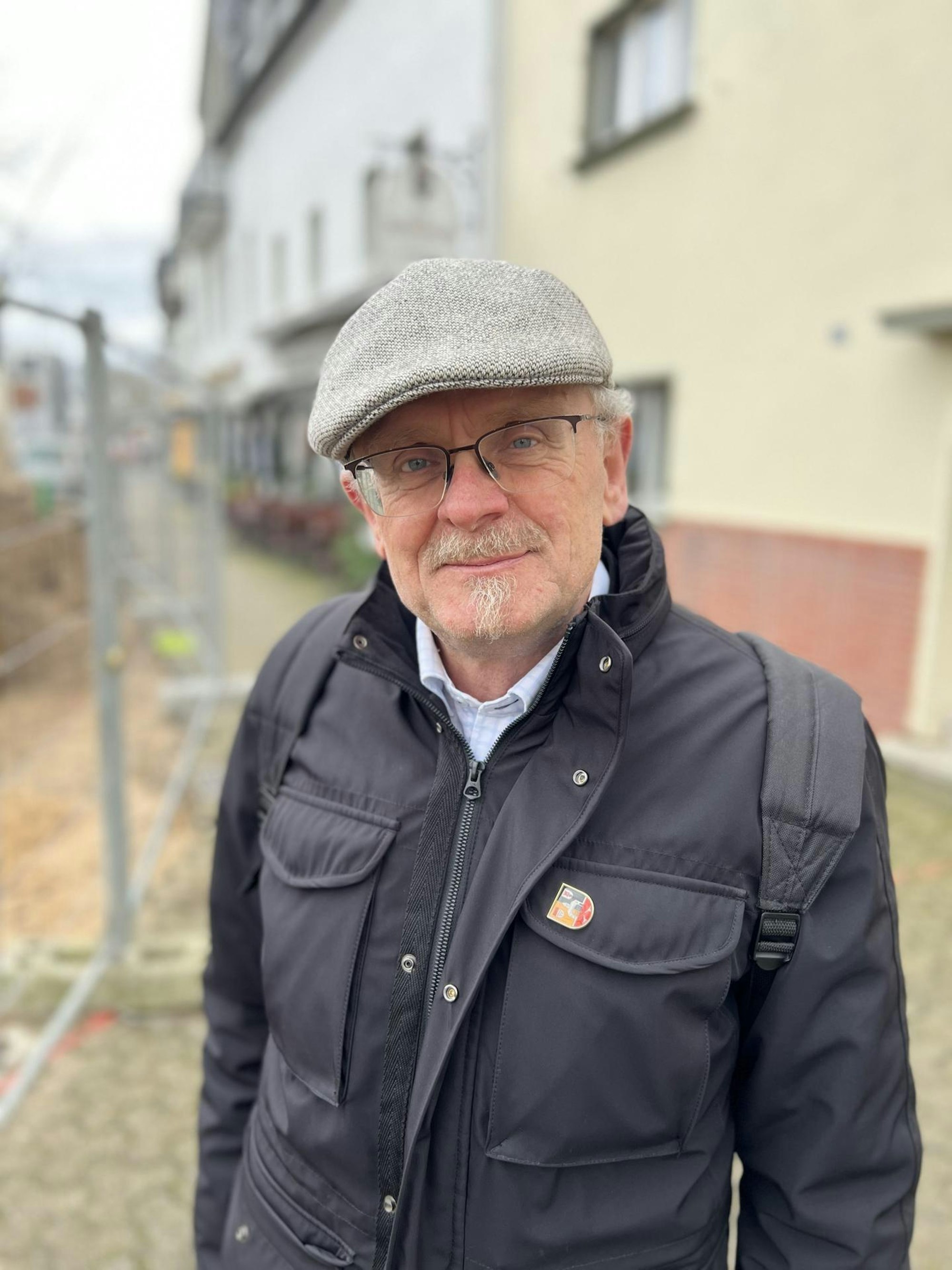 rde-Brunnen-Baeumel-P