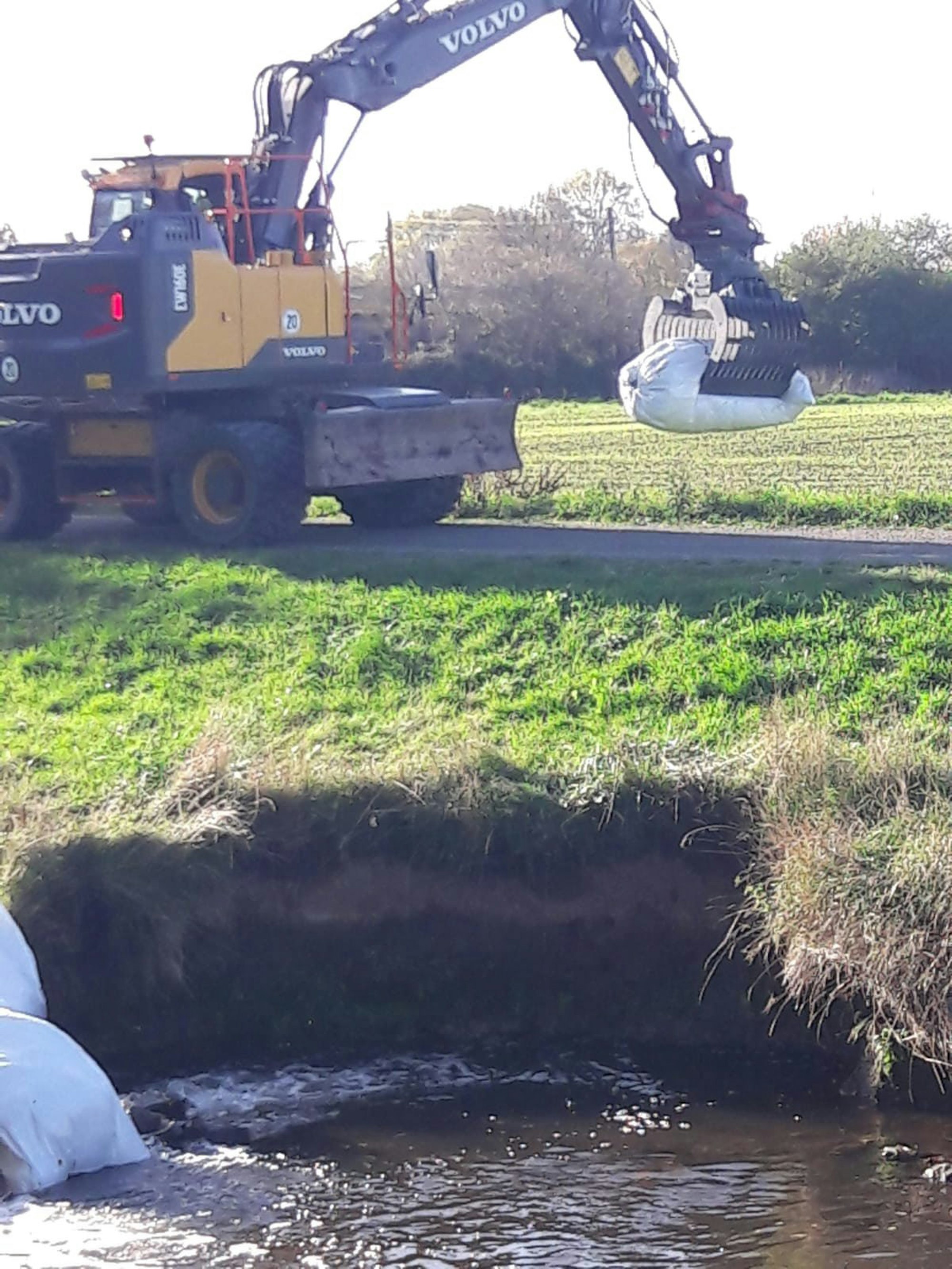 Müll in der Erft II