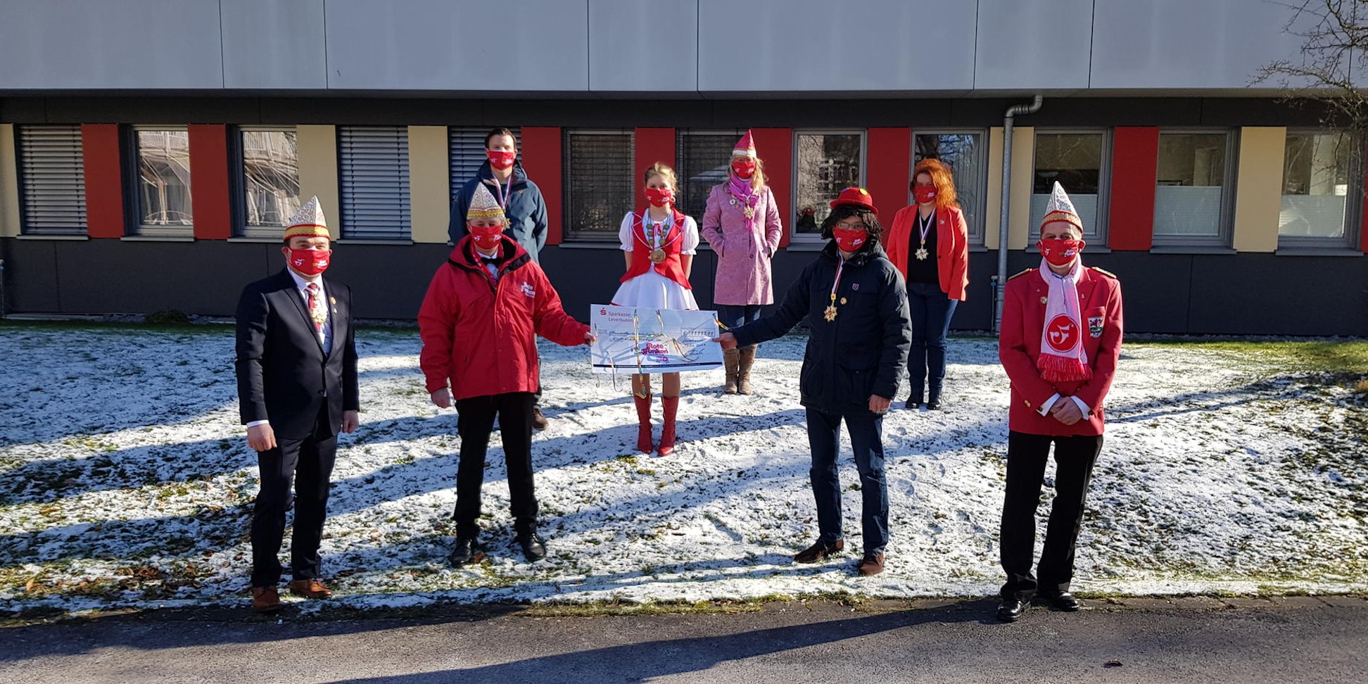 Spendenuebergabe (002)