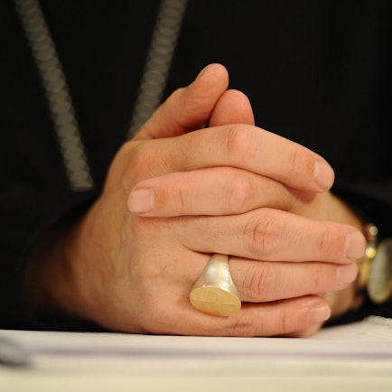 Kirche Missbrauch Symbol