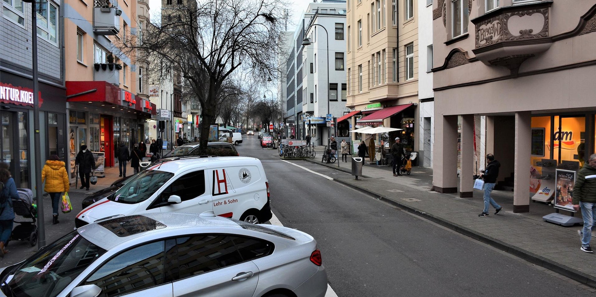 Deutzer Freiheit Autos