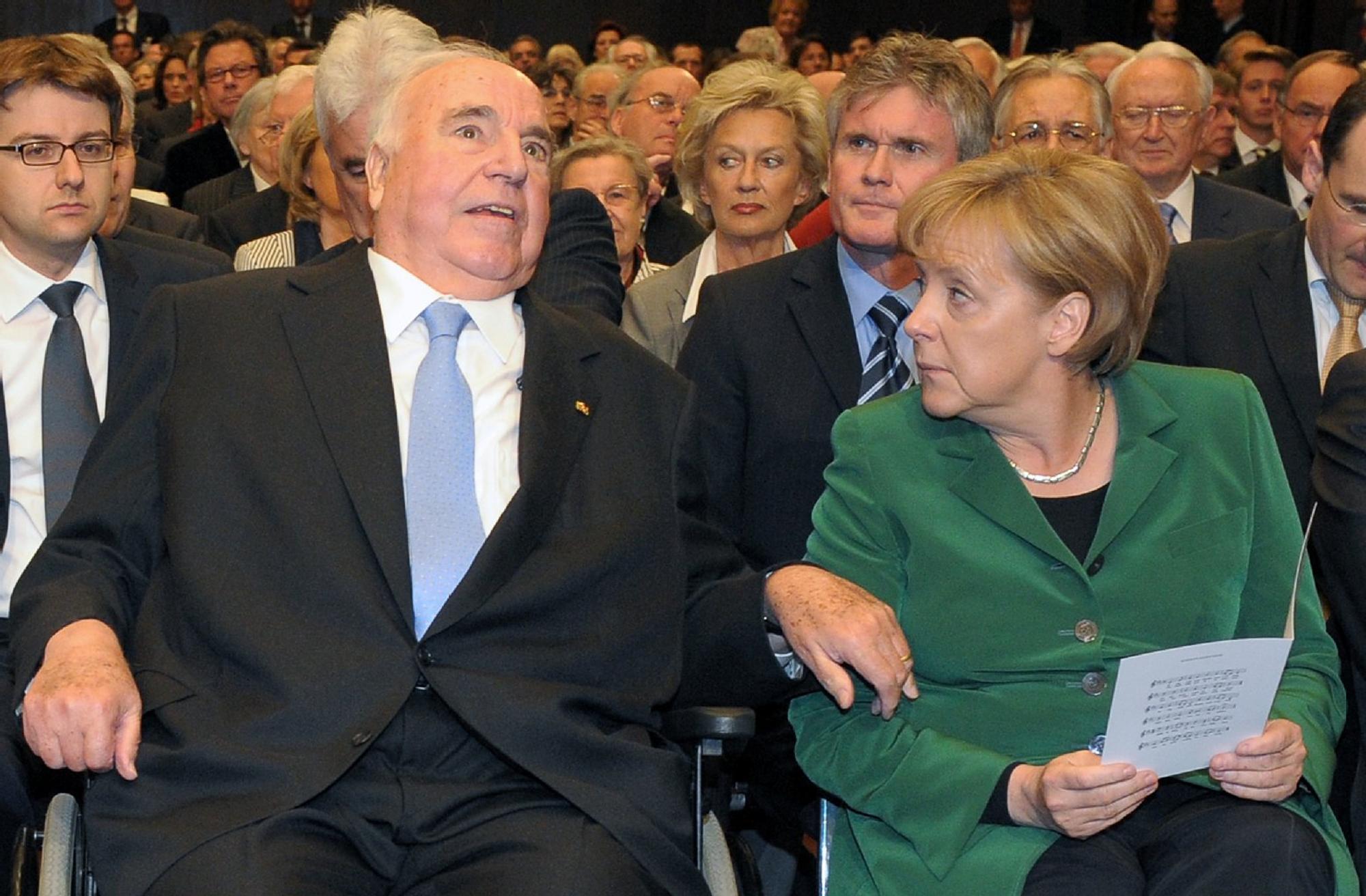 Bild Kohl Merkel 2