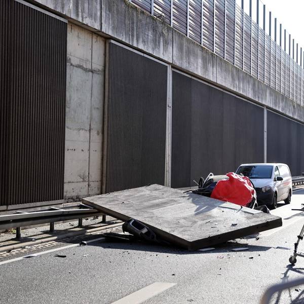 nab201113_Unfall_A_3_Betonwand_10