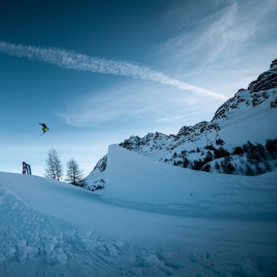 4Moritz_Klein,_Kicker_Photo_Vars#2