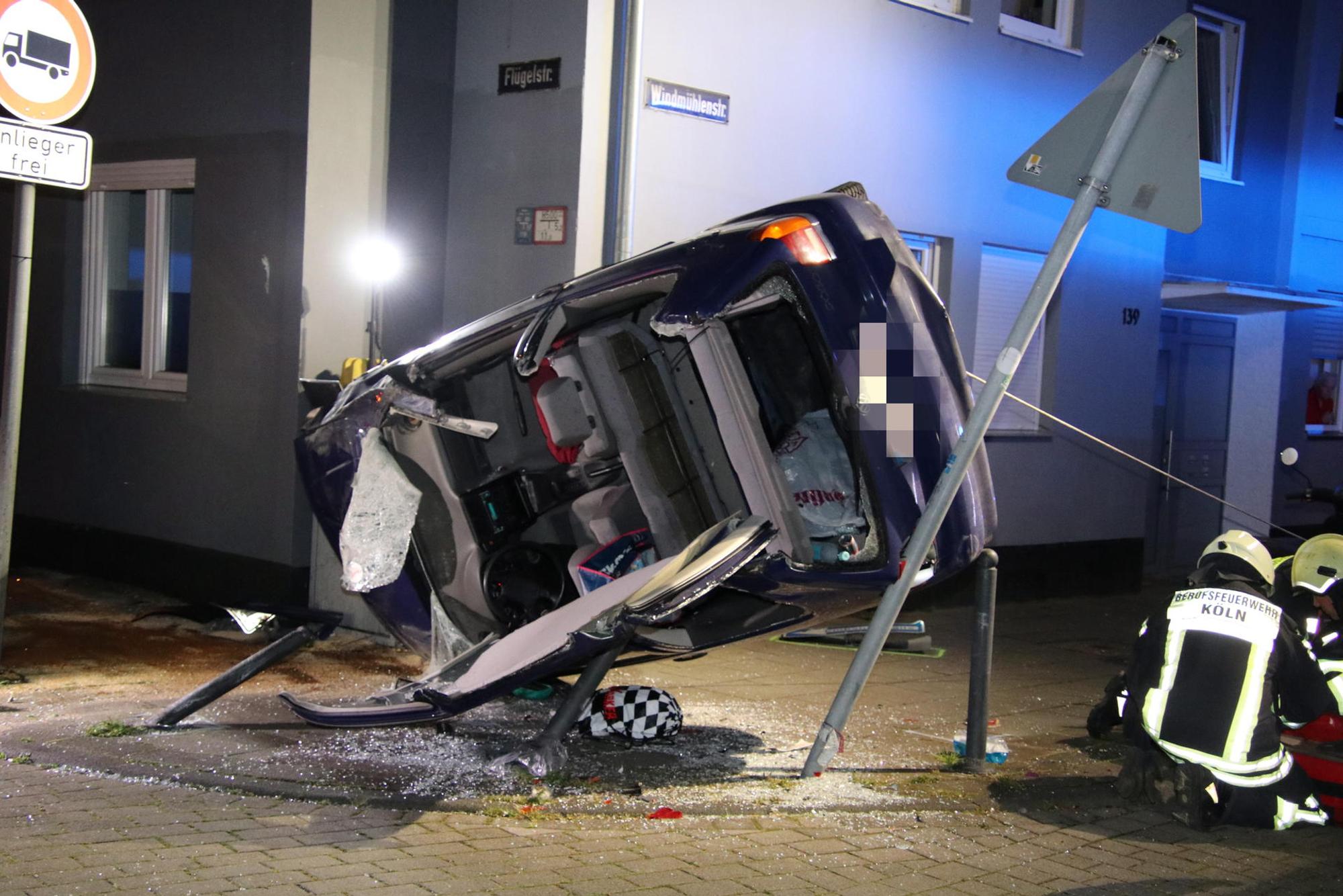 Unfall Mülheim 7519_3gepixelt