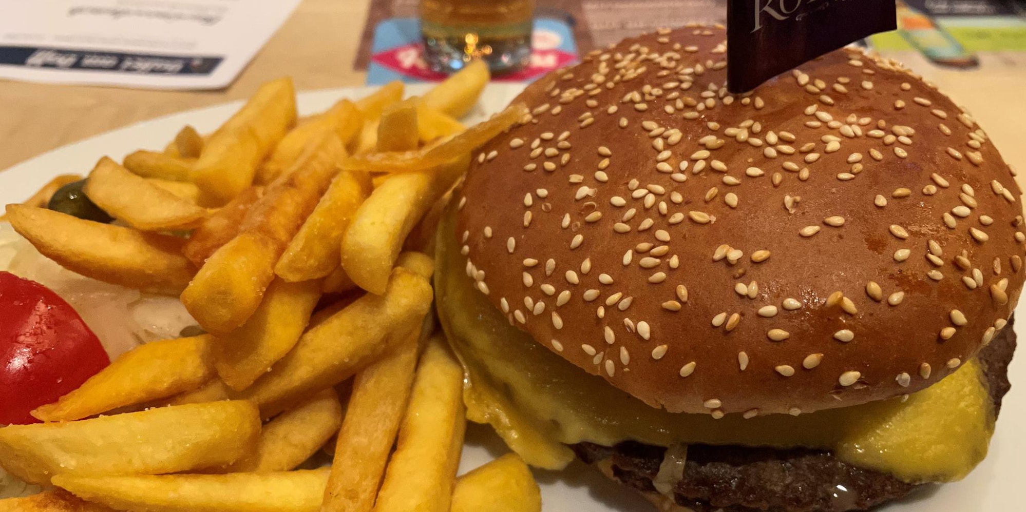 Mittagessen im Gaffel mit Pommes