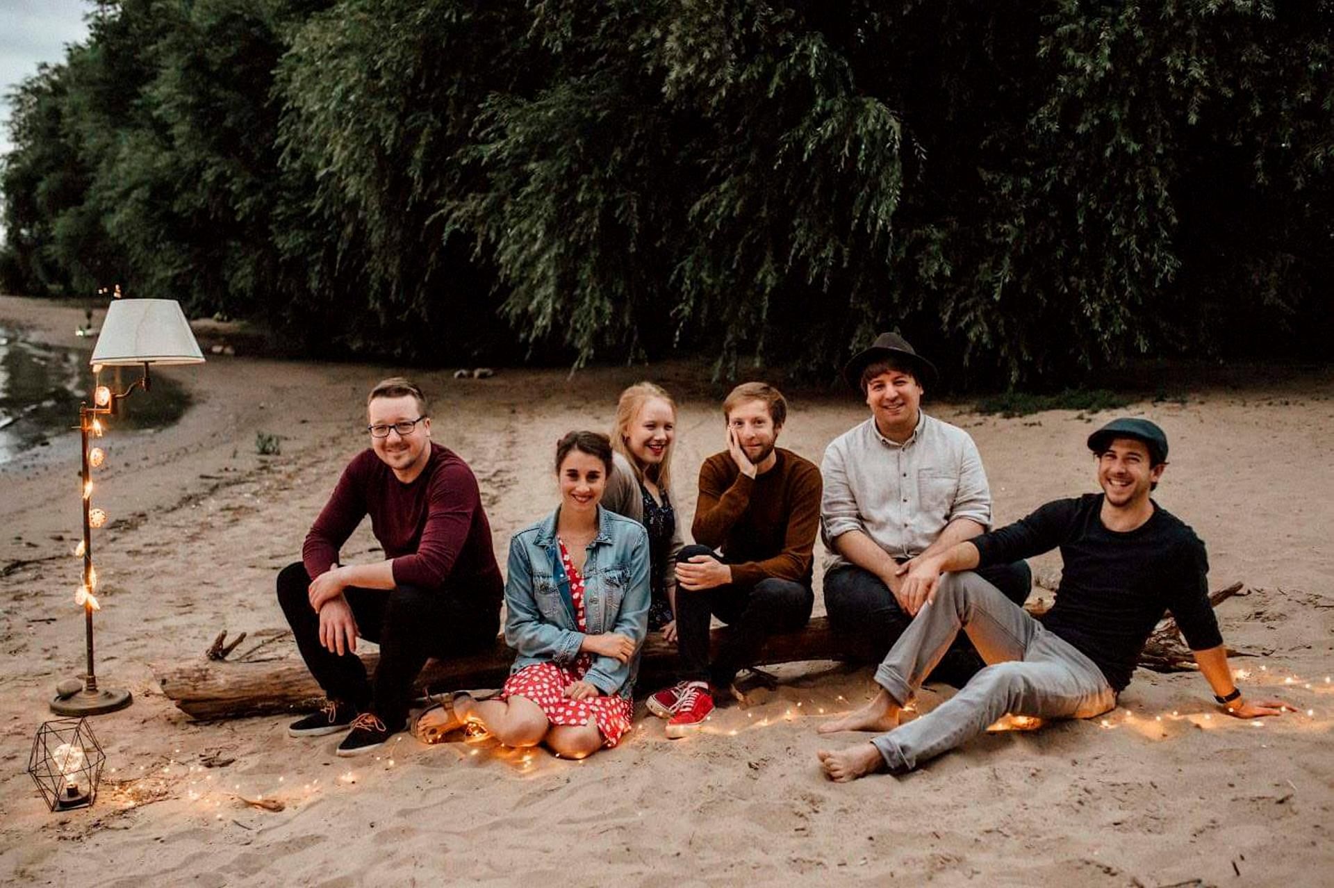 Josie Band 3