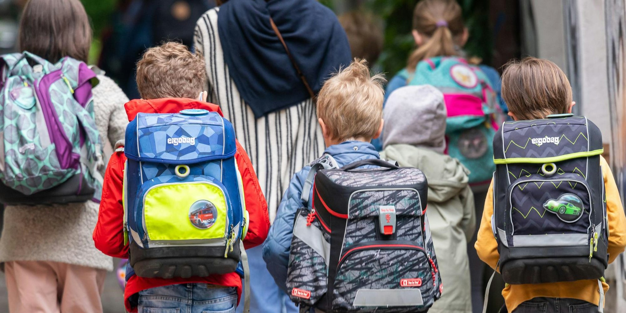 schüler mit ranzen