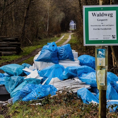 Bauschutt im Naturschutzgebiet