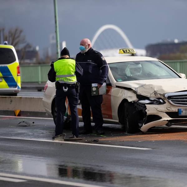Taxi Unfall Zoobrücke