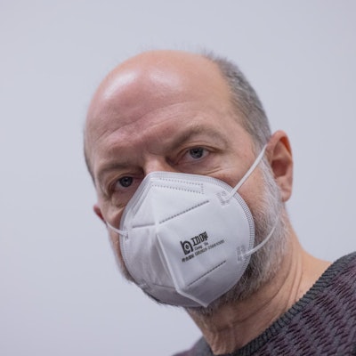 Thomas Drach mit Mundschutz