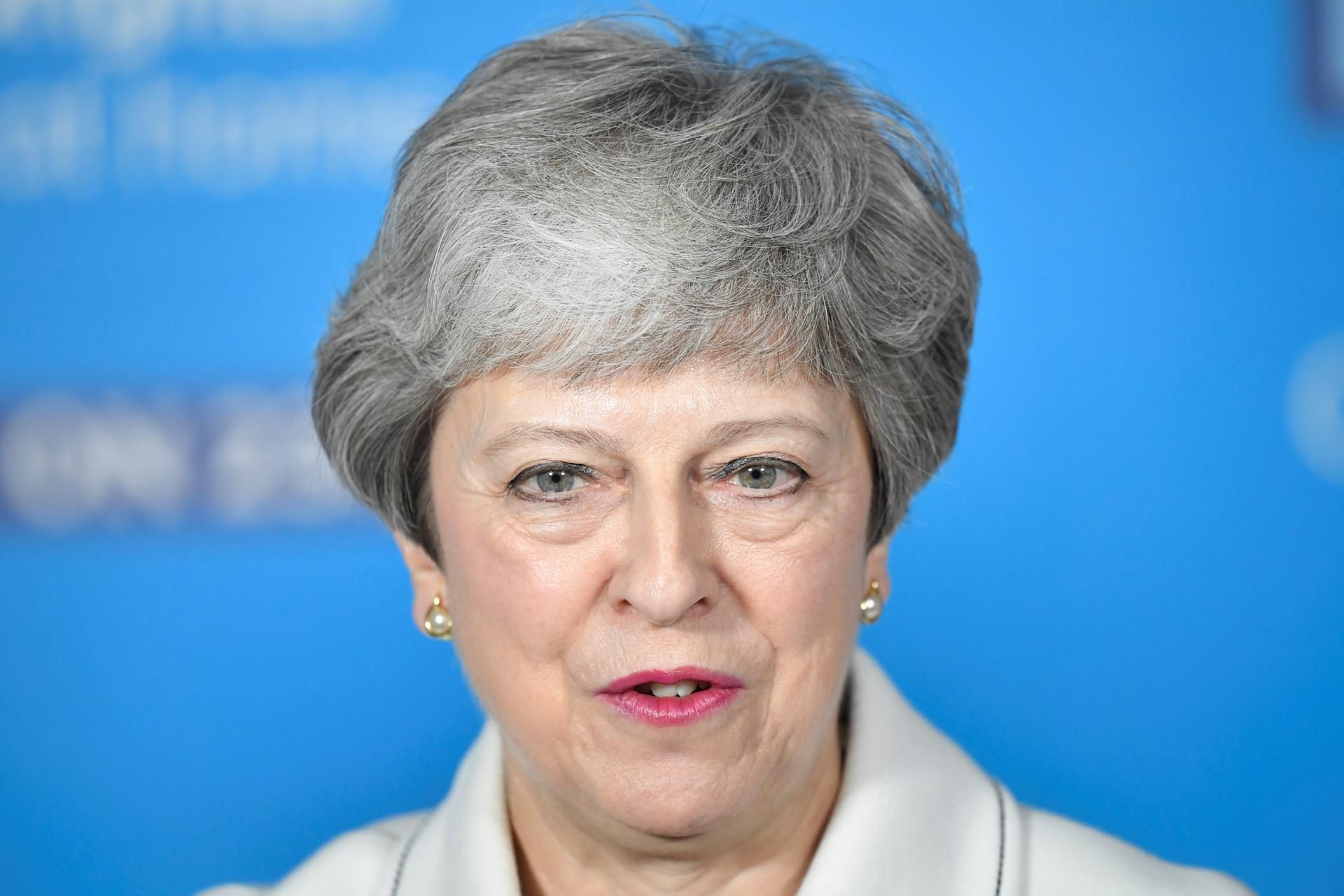 Theresa May dpa