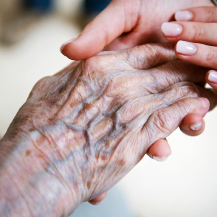 Seniorenpflege Symbolbild 151121