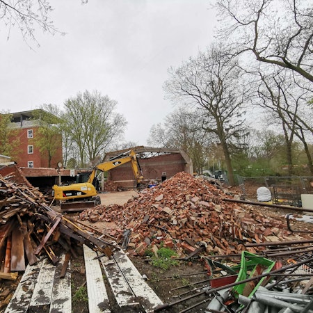 nab220404_Abriss_Turnhalle_01