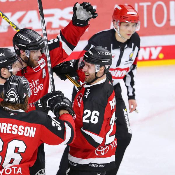 Kölner Haie freuen sich über Sieg