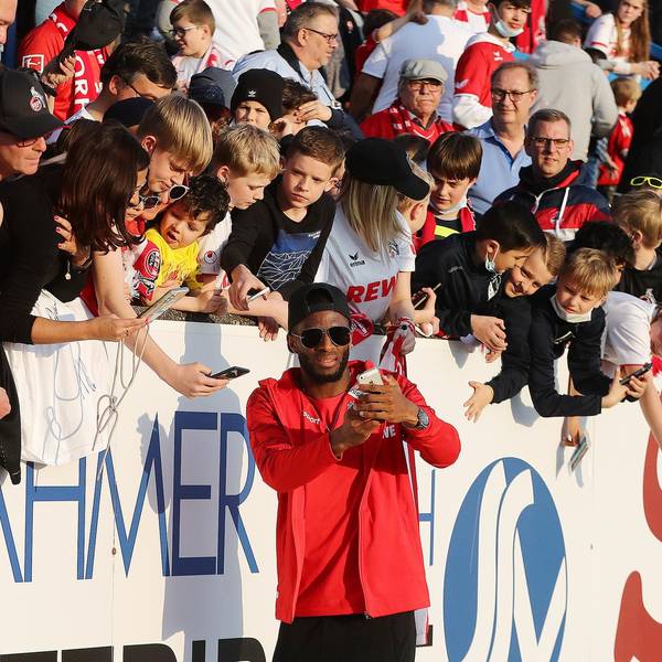 Modeste Selfietime in Siegburg
