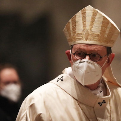 wOelki mit Mundschutz