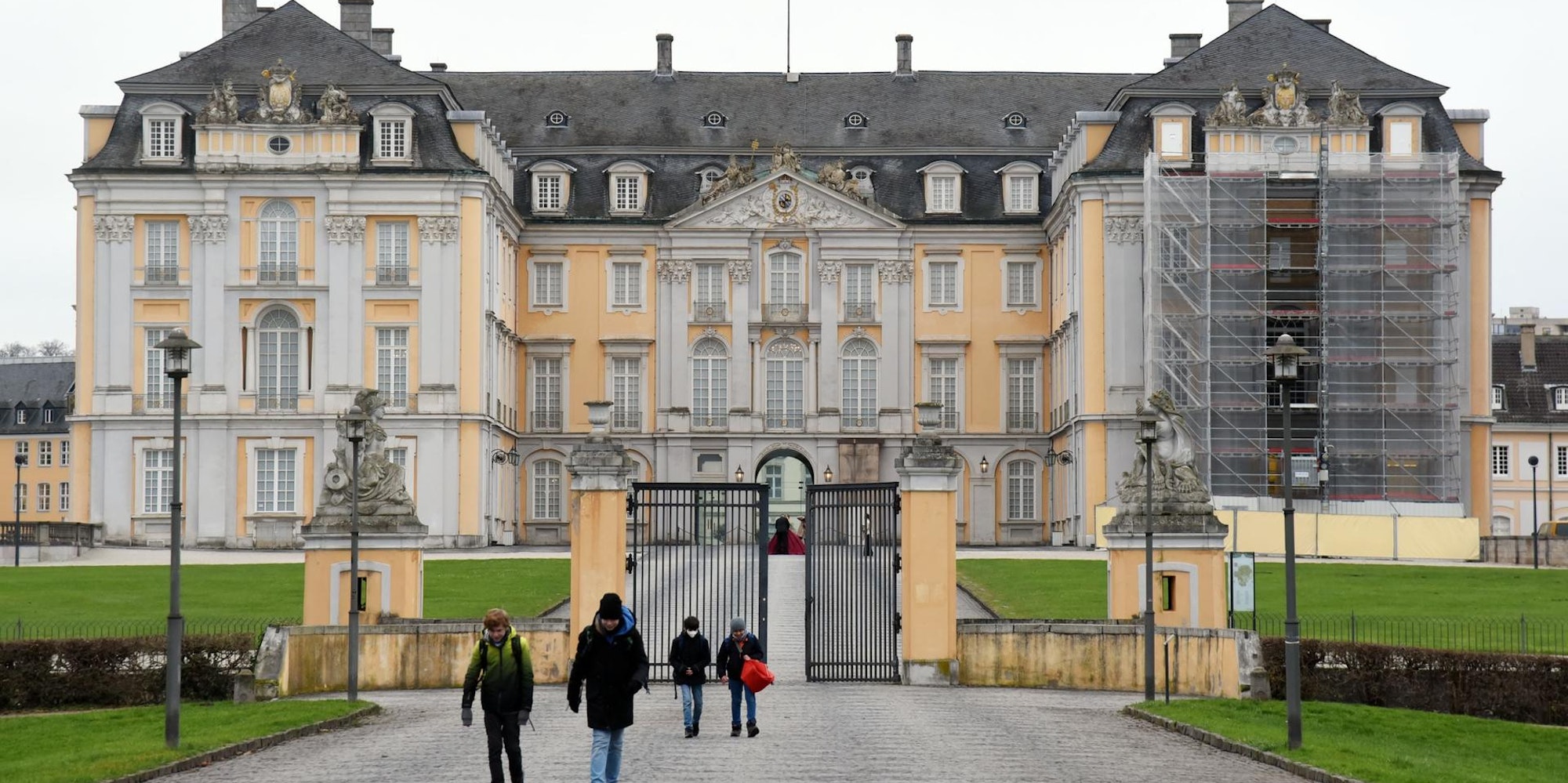 Angestellte vereiteln Kunstdiebstahl im Brühler Schloss Rundschau Online