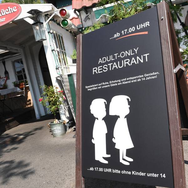 Kinderverbot im Restaurant dpa