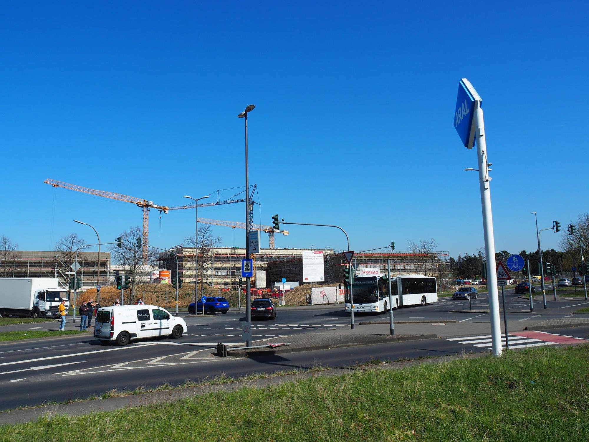 sues Sürther Feld Kreuzung 1