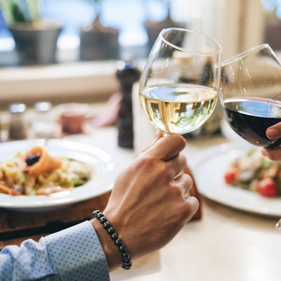 Glas_Wein_imago