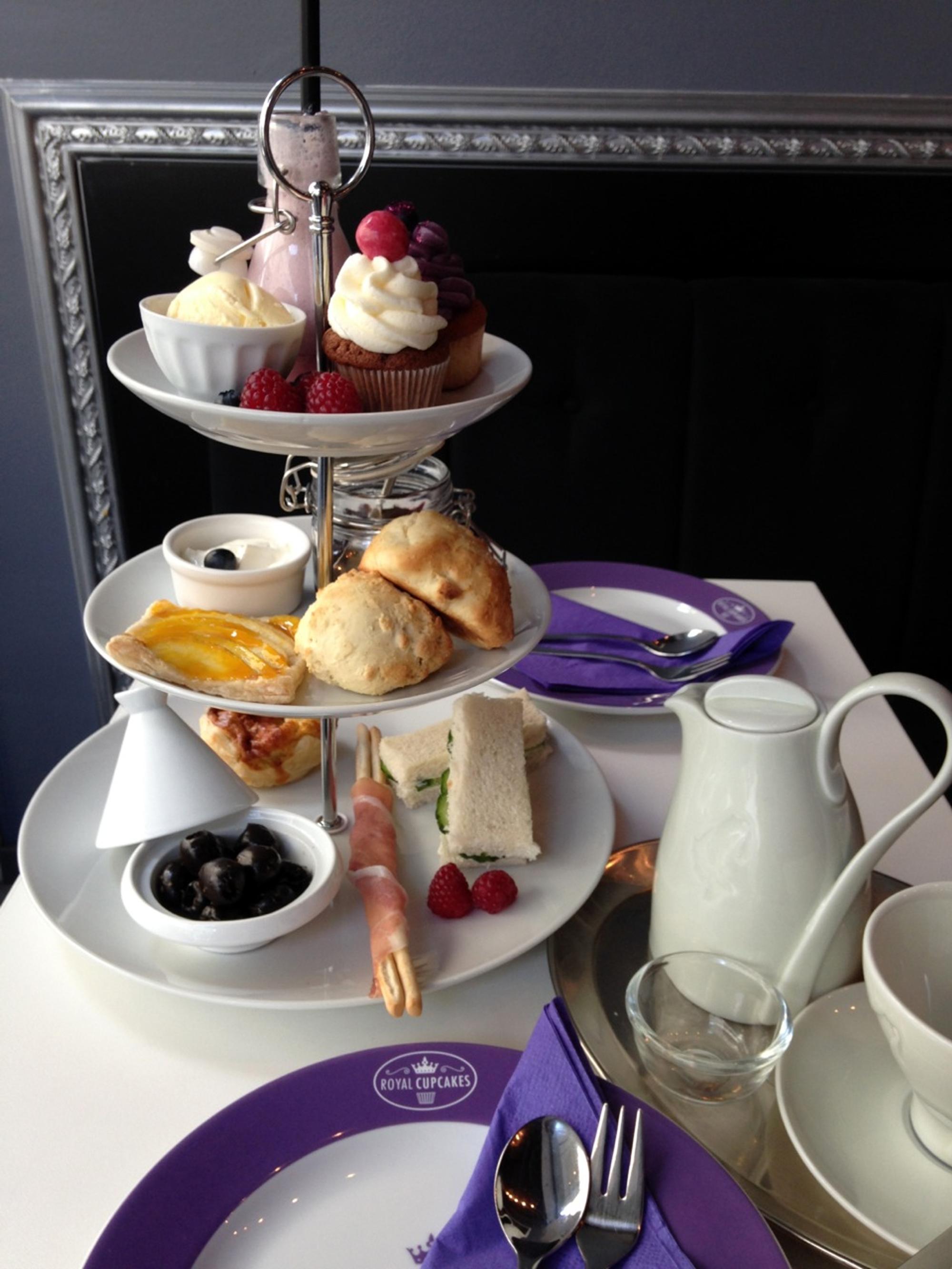 Teatime Royal Cupcakes