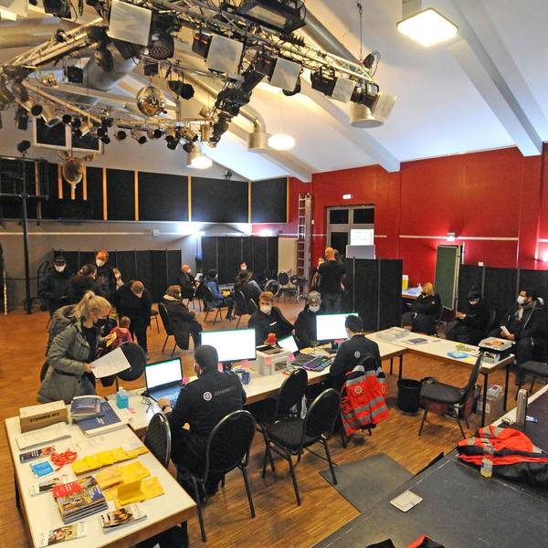 WU_Impfzentrum-Megafon_(4)