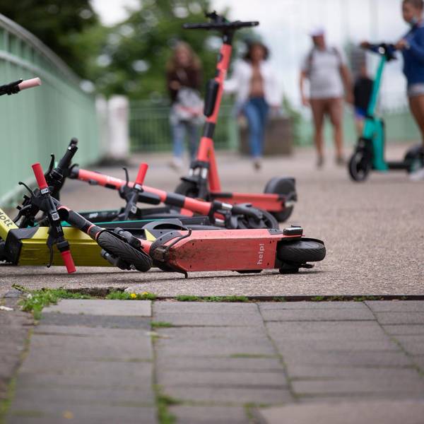 20210705_tb_E_Scooter_Gehwege_004