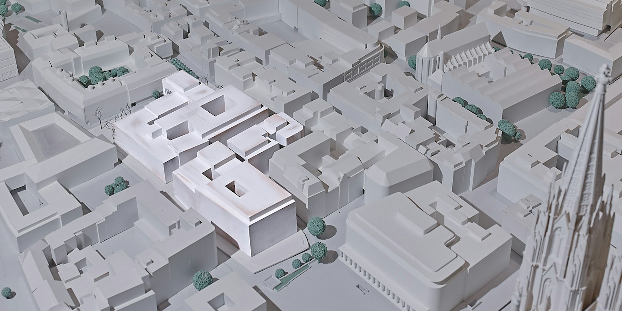 LC_Blick von Roncalliplatz_Rang_1_KSG_guido-erbring_mit Umgebungsfüllung_40