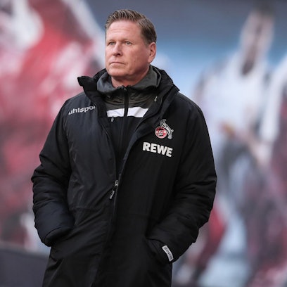 Gisdol mit ernster Mine