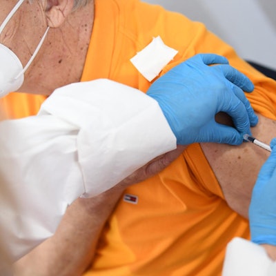 Impfung Senioren Symbol