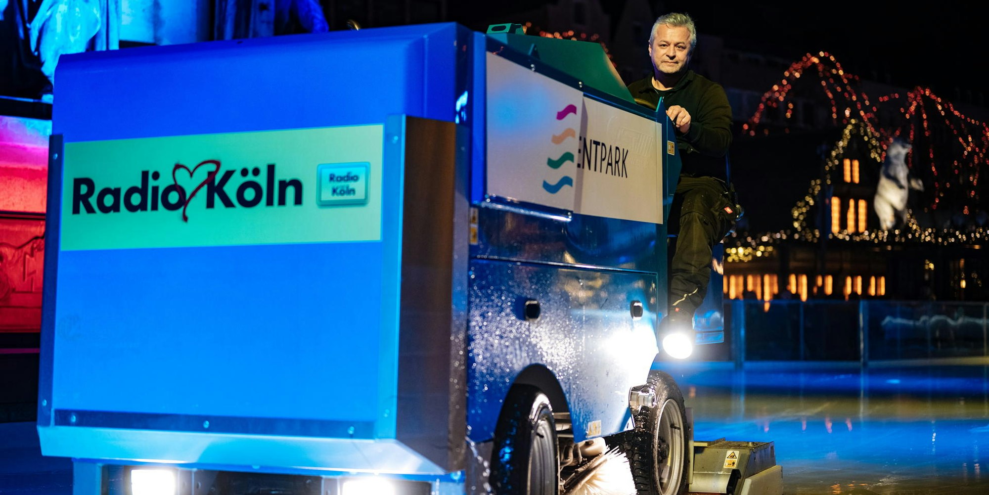 cob_20191217_Eisbahn_Weihnachtsmarkt_-_Heumarkt_2