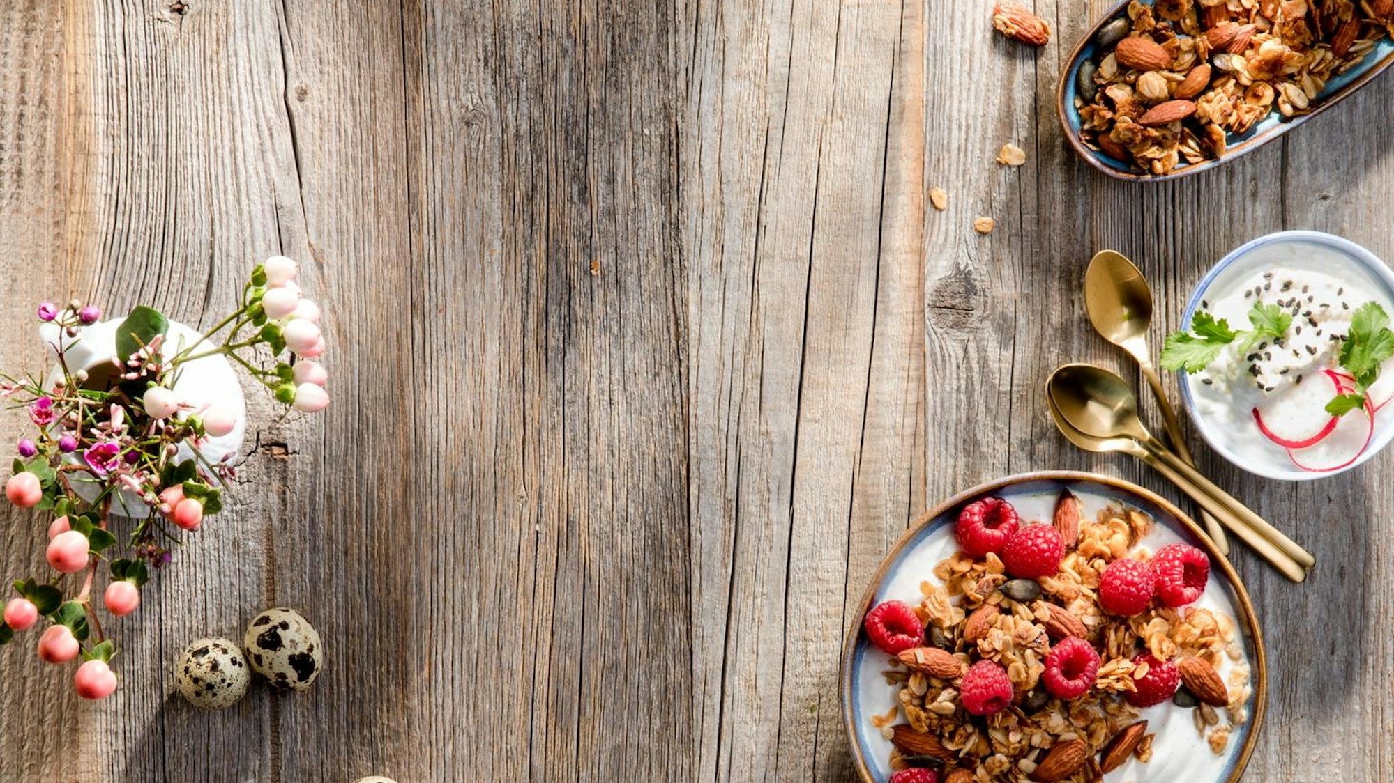 Beim Osterbrunch mit Rezepten unserer Gastrokritikerin Julia Floß kommt Süßes und Herzhaftes auf den Tisch.
