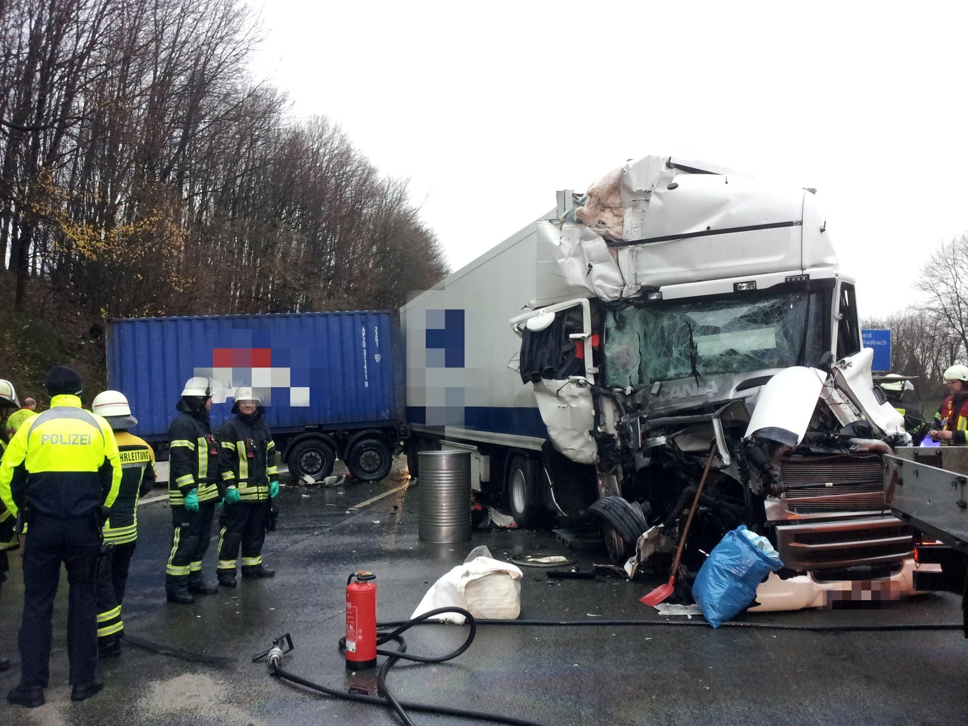 Unfall_Burscheid_A1_13122017
