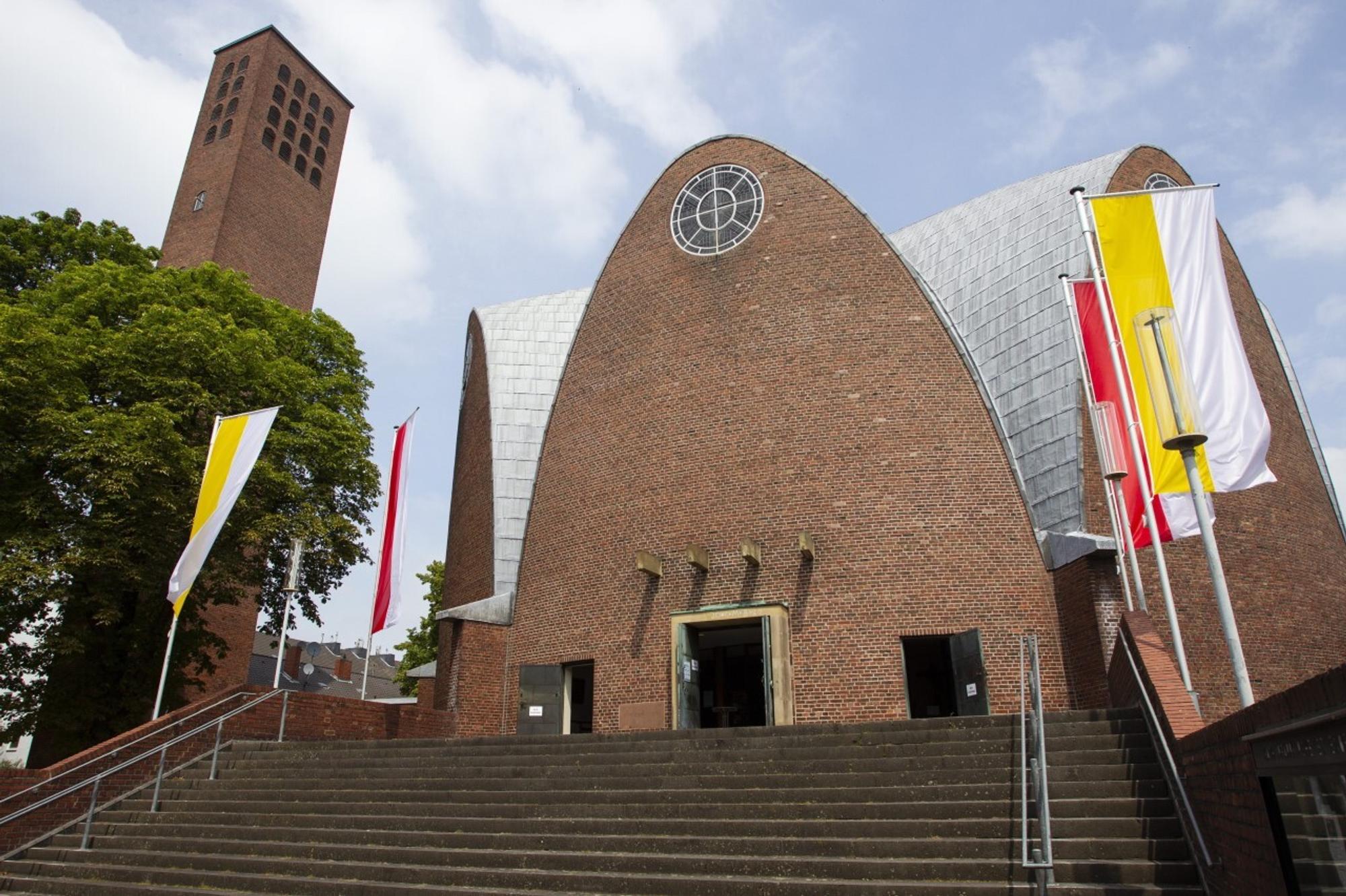 Sankt_Engelbert_002