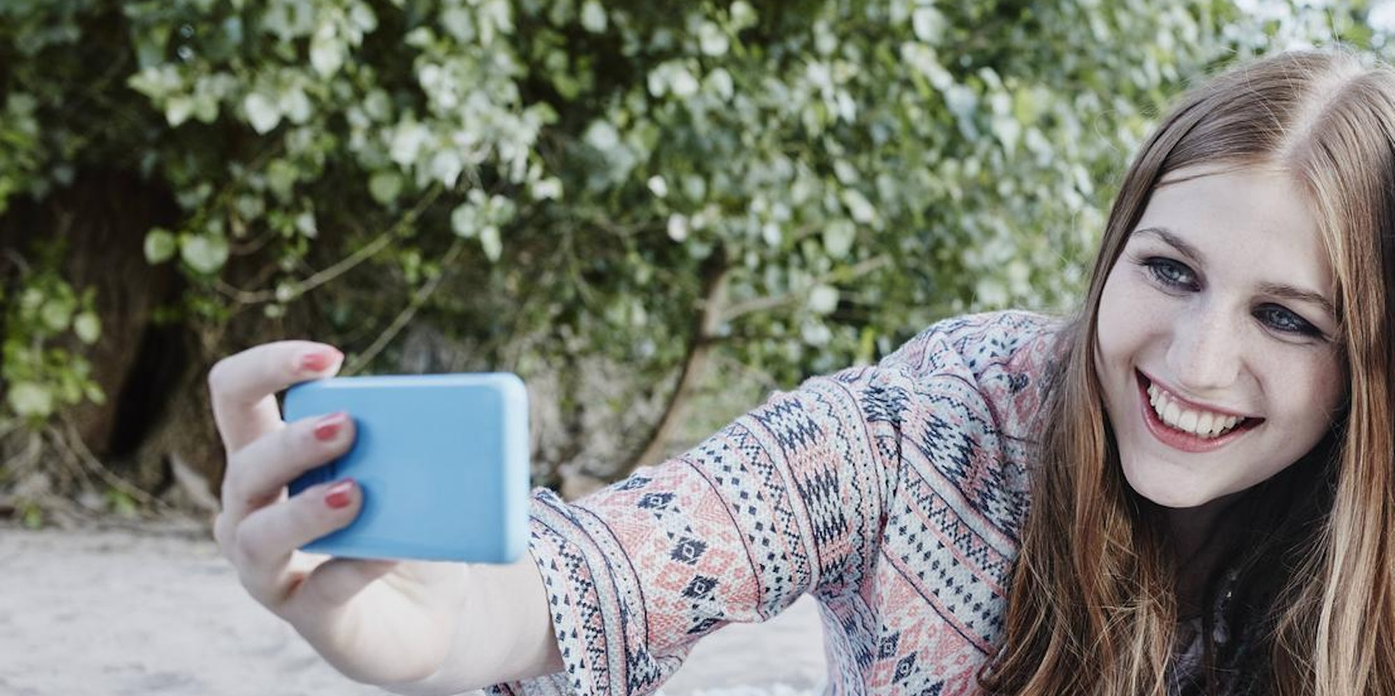 Selfies_Teenager_Symbol_imago