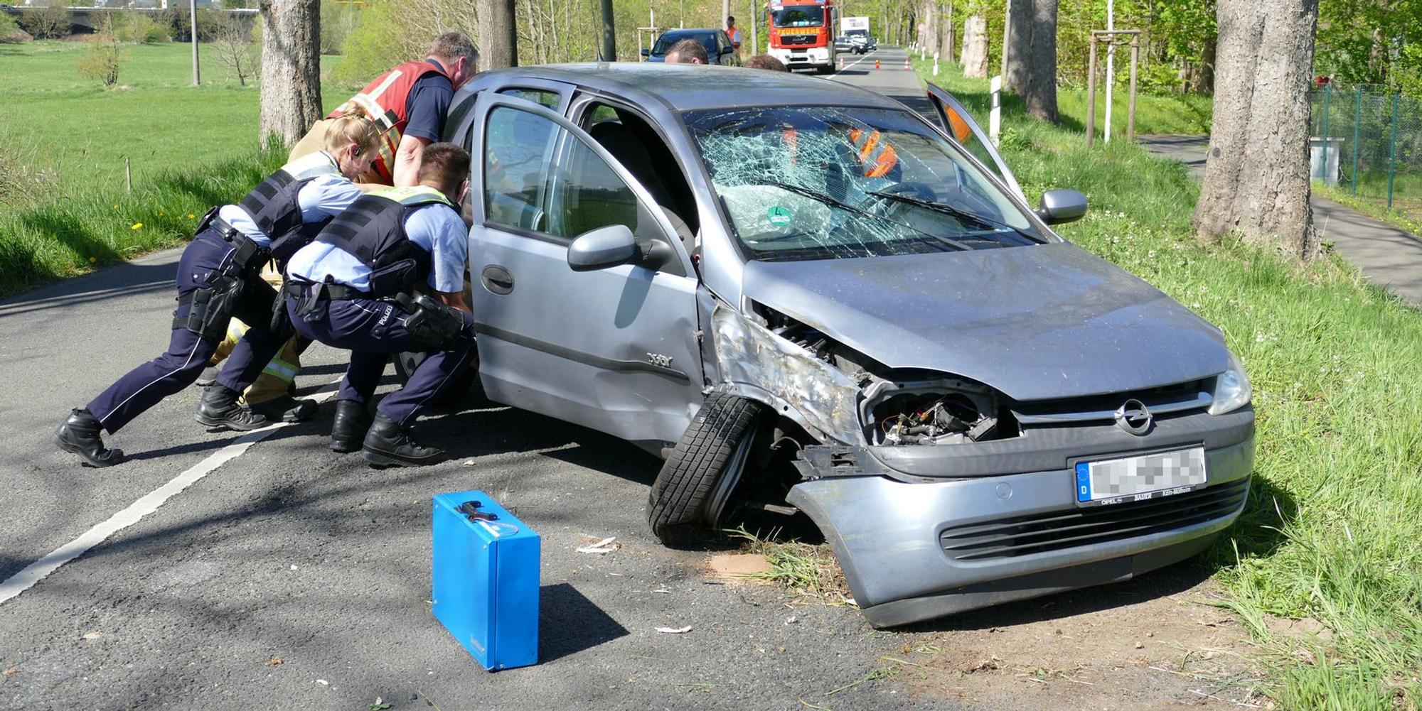 Opel Corsa Unfall Siegburg