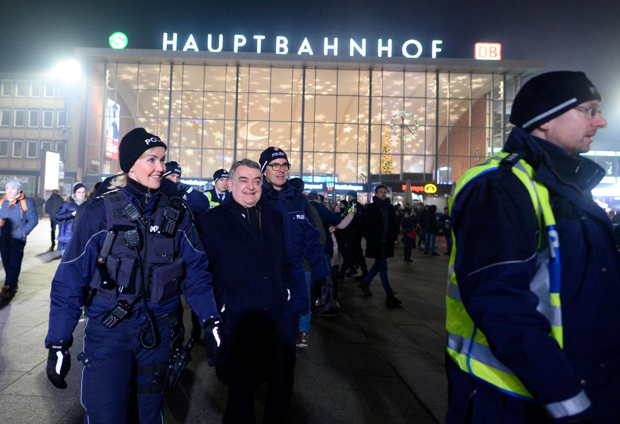 Reul Köln dpa neu
