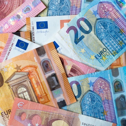 Geldscheine Symbolbild