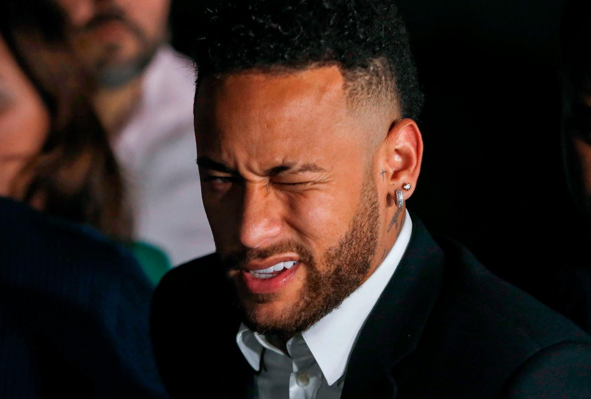Neymar zwinkern