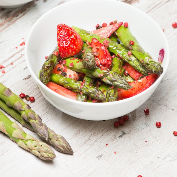 Erdbeere mit Spargel