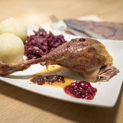 Gänsebraten Knödel Rotkohl