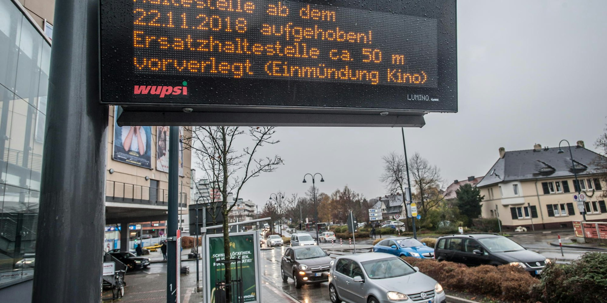 leverkusen-bushaltestelle-verlegt-ALF_6468