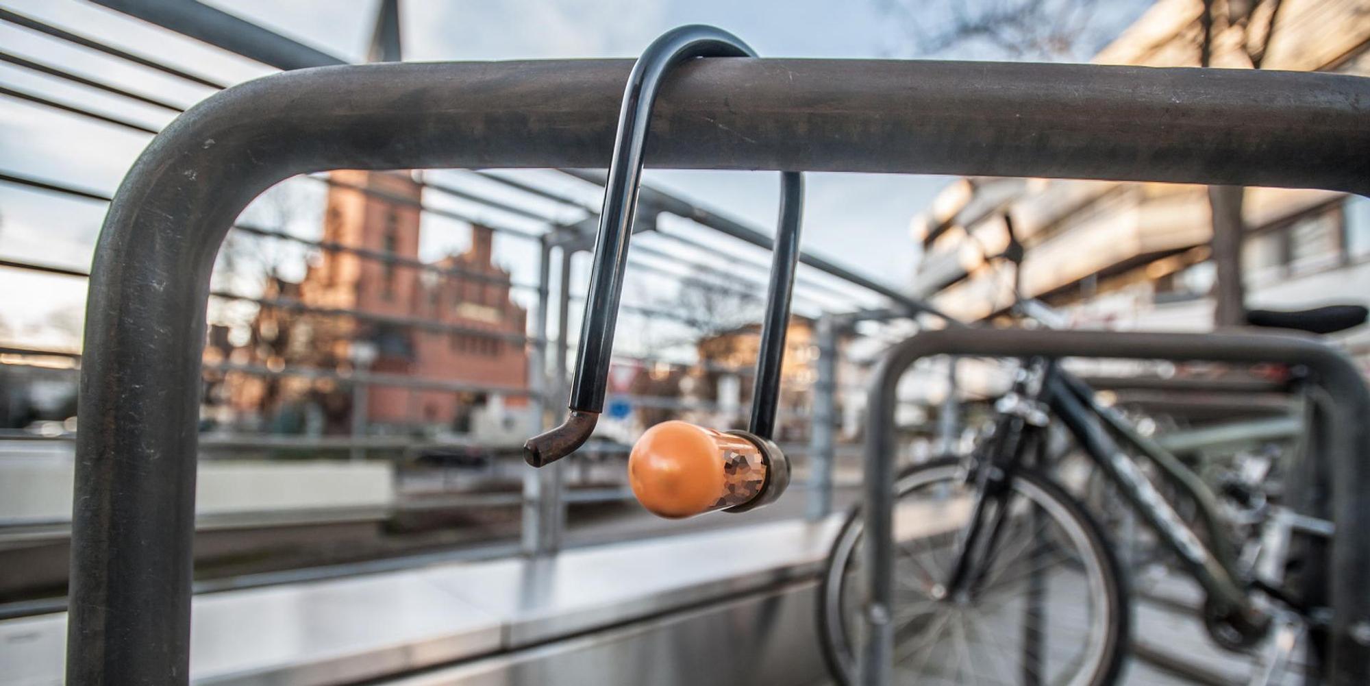 Leverkusen Fahrrad Schloss Symbolbild